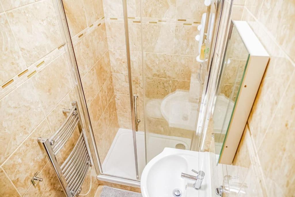 Charming City Centre Apartment Cardiff Exterior photo